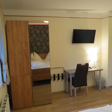 Apartamento Zum Schwarzen Adler Tulln An Der Donau Exterior foto