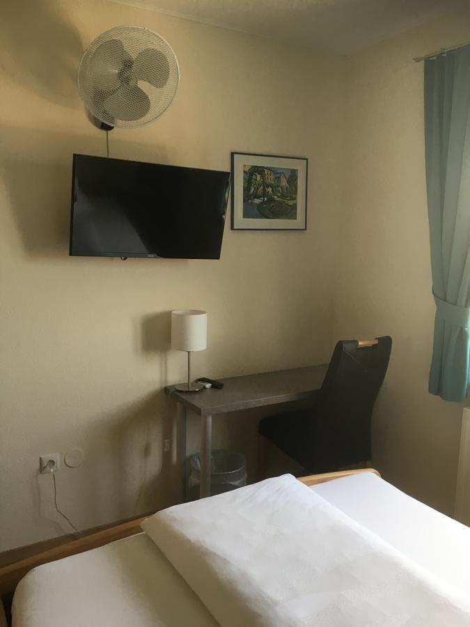 Apartamento Zum Schwarzen Adler Tulln An Der Donau Exterior foto