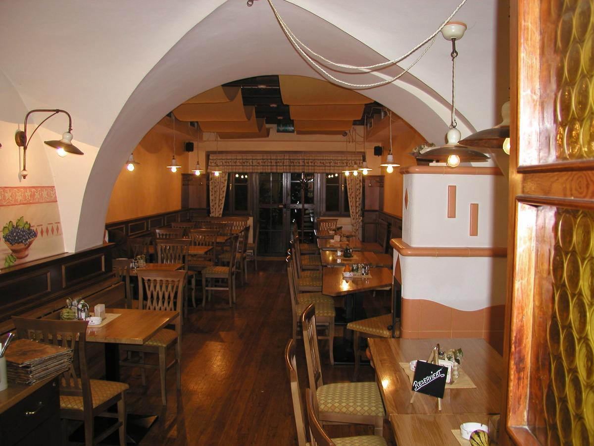 Apartamento Zum Schwarzen Adler Tulln An Der Donau Habitación foto
